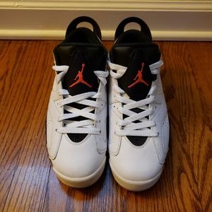 Low top Jordan 6 Infared
